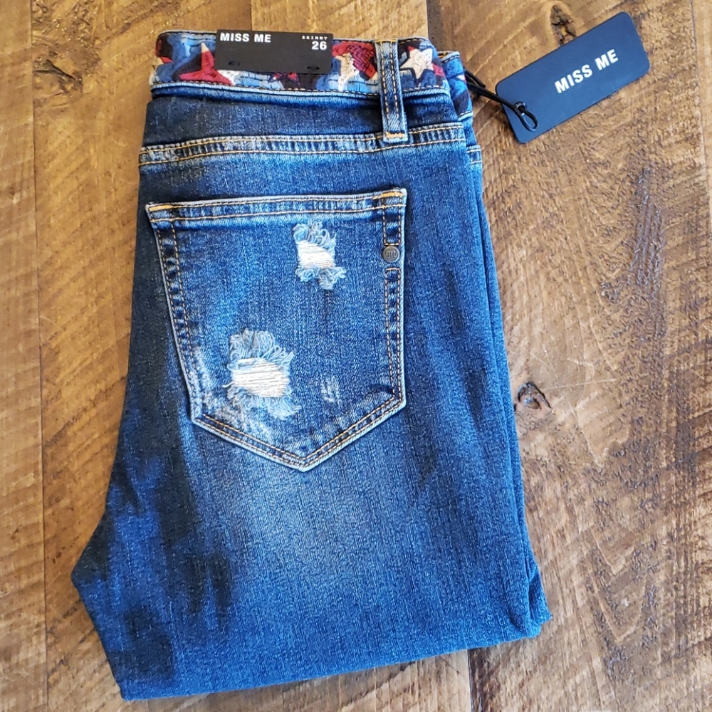 Womens Miss Me Skinny Jeans.